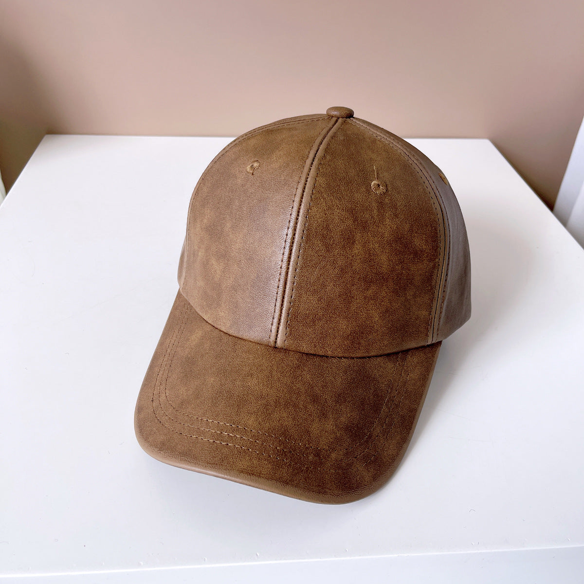 casquette de baseball en cuir brillant