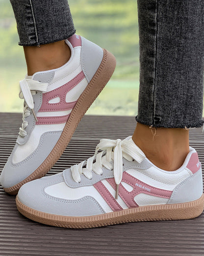 Chaussures classiques à rayures contrastées