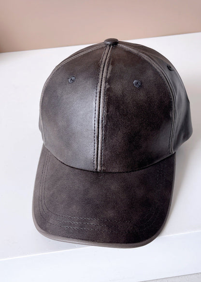 casquette de baseball en cuir brillant